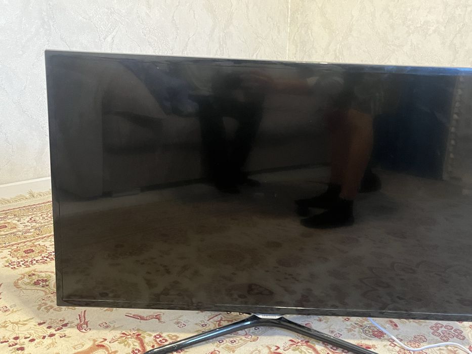 3 Телевизор Samsung, 2 philips