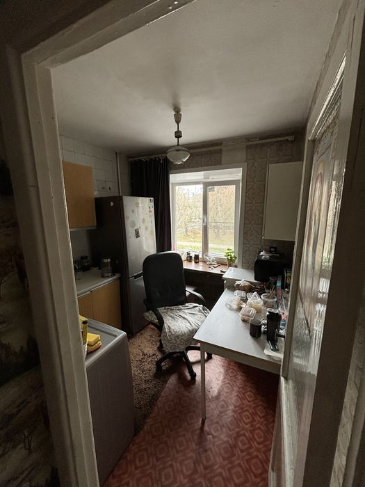 Продам 2 комнатую кайсенова 125