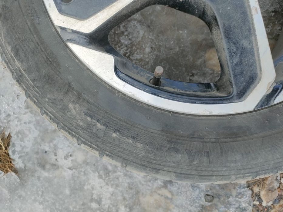 Продам резину 185/65/15