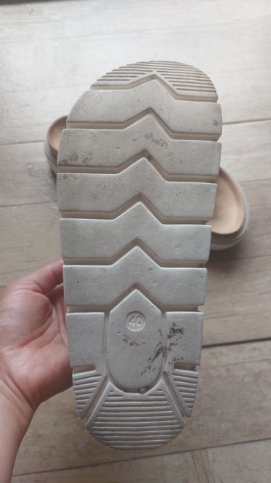 Papuci de femei confortabili