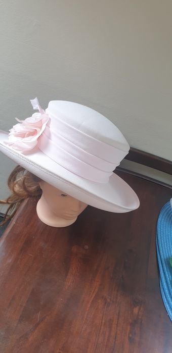 Palarie pink pentru nunți