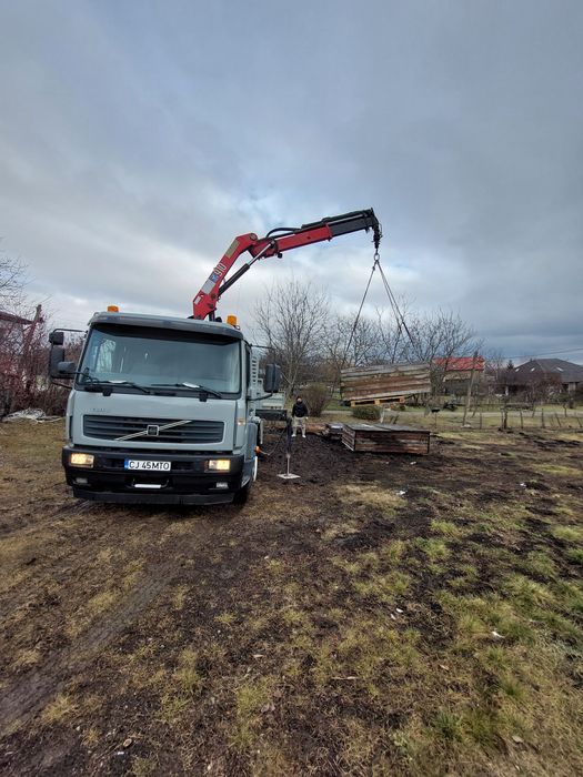 Transport camion cu macara Transport basculabil