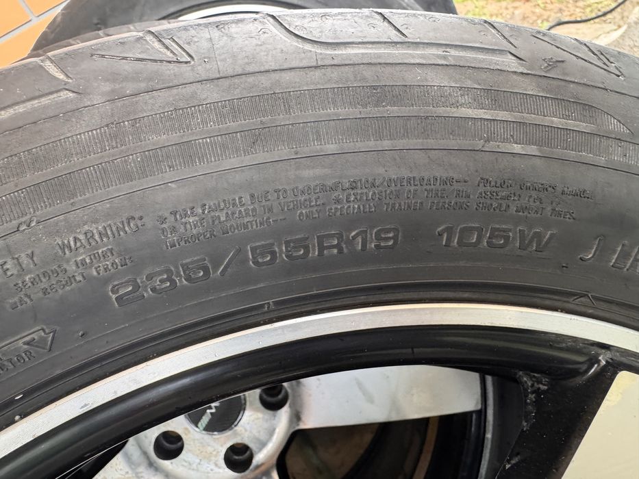 Шины Goodyear с дисками 19.
