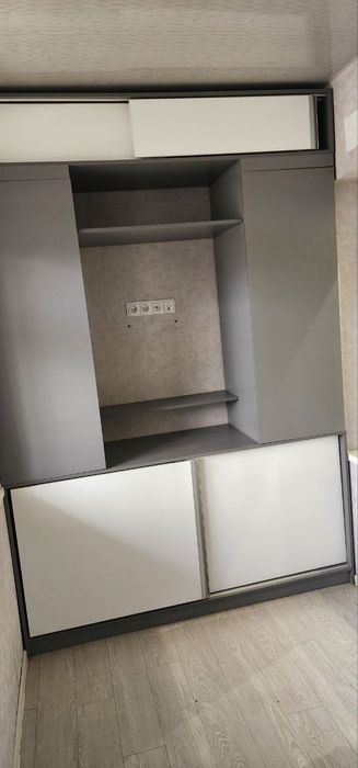 Shkaf sotiladi. .mebel shkaf