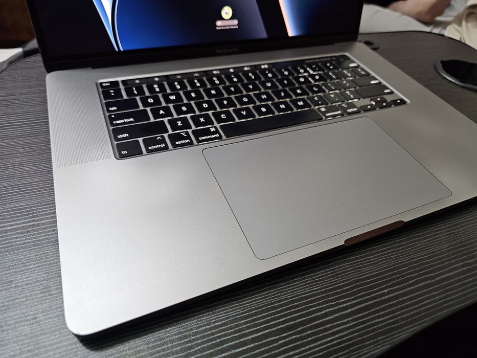 Macbook pro core i9 2019