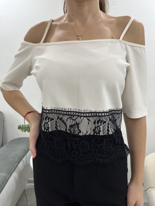 Дамска блуза с дантела