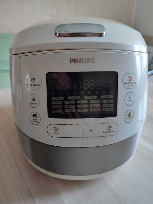Мултикукър Philips HD4731