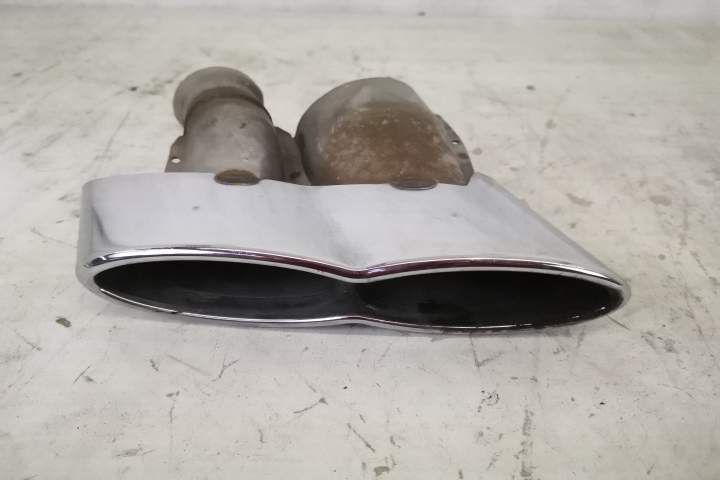 Оригинален изпускателен накрайник Ляв в добро състояние Бентли Контине