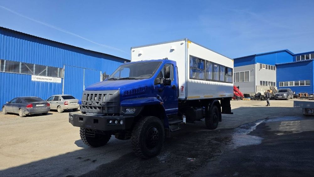 Урал вездеход вахтовая автобус 22+2 места в кабине!!!