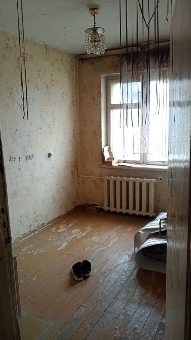 Продаётся квартира Чиланзар 23 квартал 2/5/5 кирпич Малогаборитка