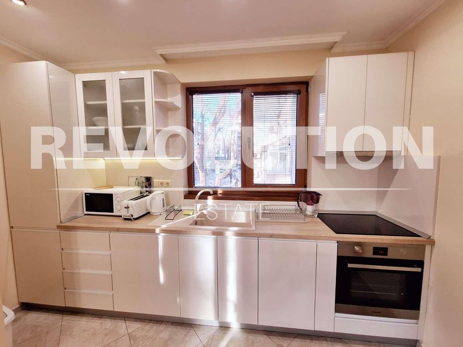 Дава се под наем Двустаен апартамент в Варна, Общината - 50 кв.м за 550 € - Снимка #2