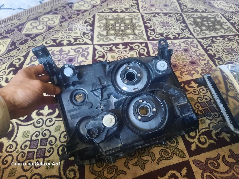 Тайота ланкрузерге заттар бар