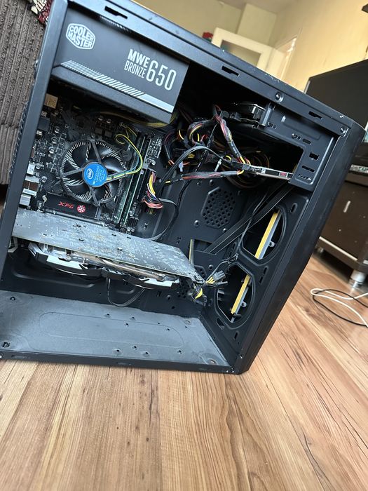 Среден клас компютър