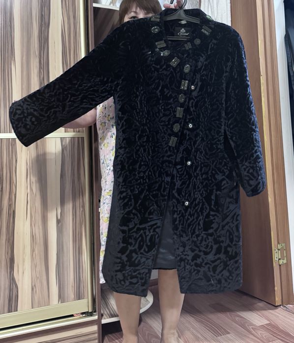 Продам платья вечерние 48-50 рр