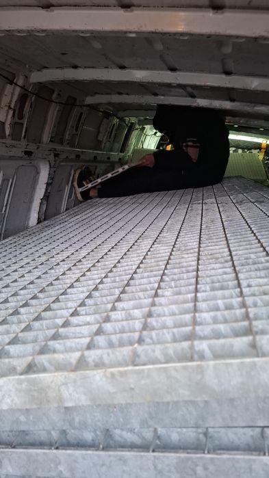 Trepte și gratare zincate