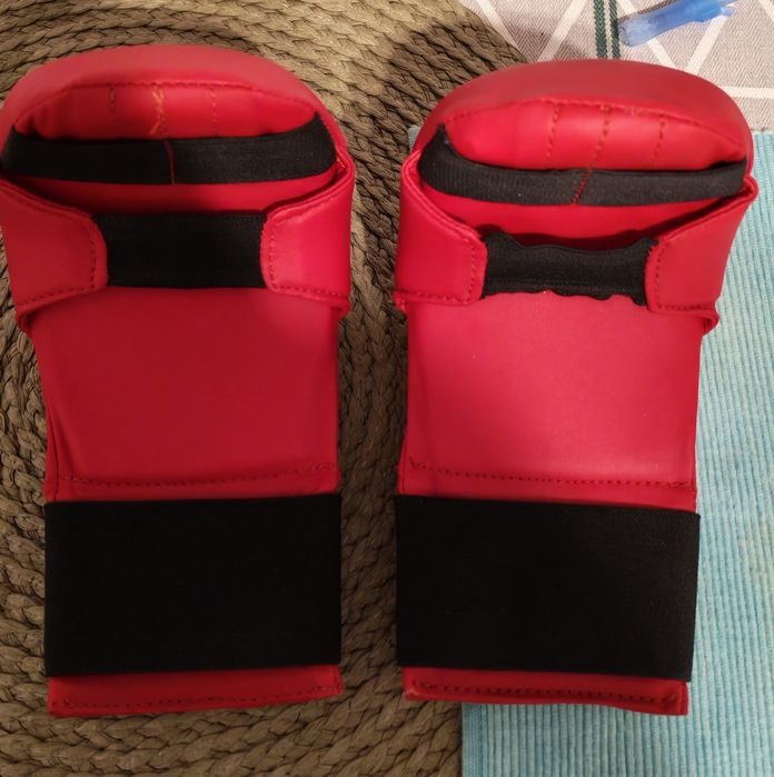 Mănuși de karate