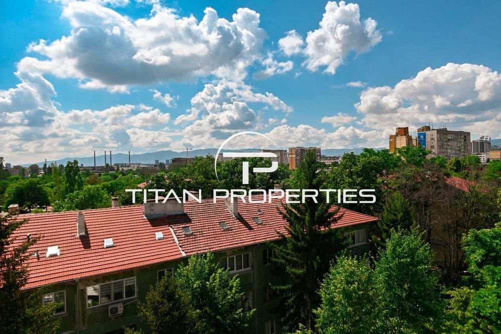 Тристаен за продажба в ж.к Дружба 1