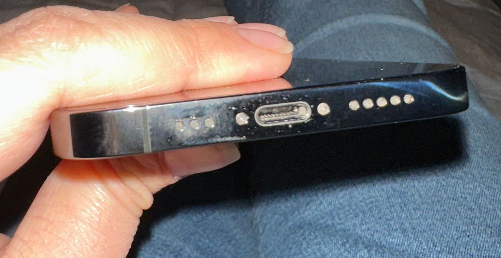 Продавам Iphone 12 pro