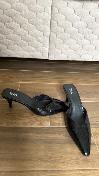 Сандали с нисък ток kitten heels Zara
