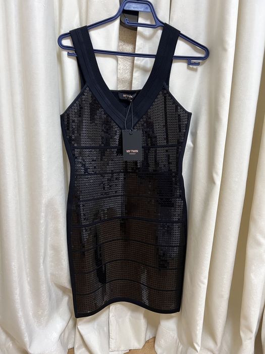 Чисто нова оригинална  рокля на TWINSET