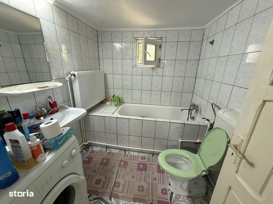 Casa de vanzare, la strada, E85, Podu Iloaiei