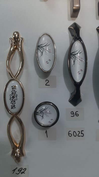 Алматы Муж на час Ремонт мебели Плотник Сборщик Мебельщик Сборка Шкаф ...