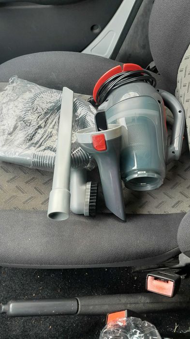 Авто прахосмукачка!Black&Decker ADV1200