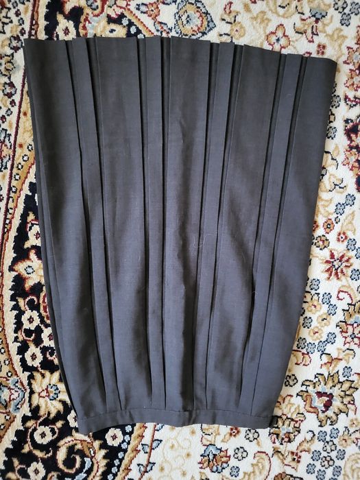 Продам новые шерстяные вещи  осень- весна