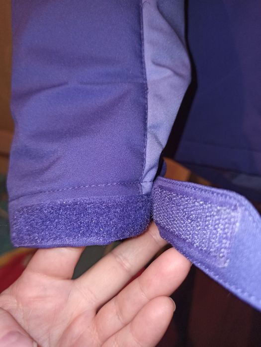 Продам куртку на осень- весна.