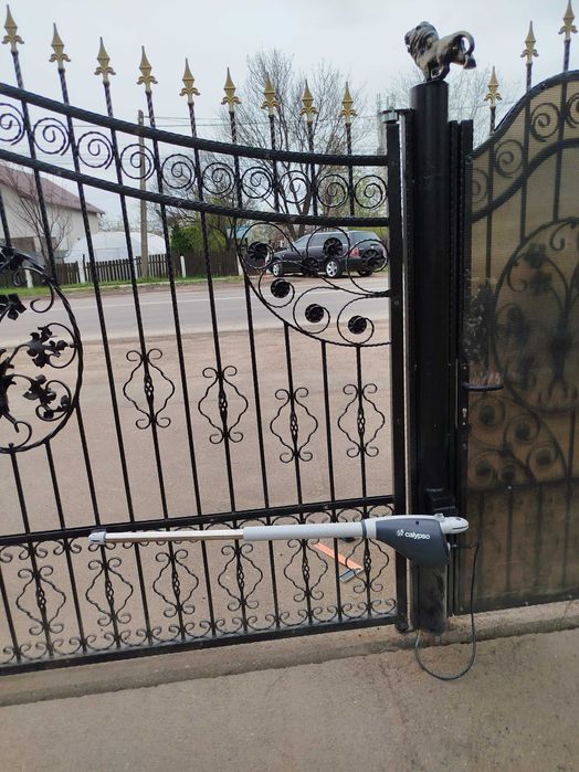 Automatizări pentru porți batante/culisante/autoportante/uși de garaj