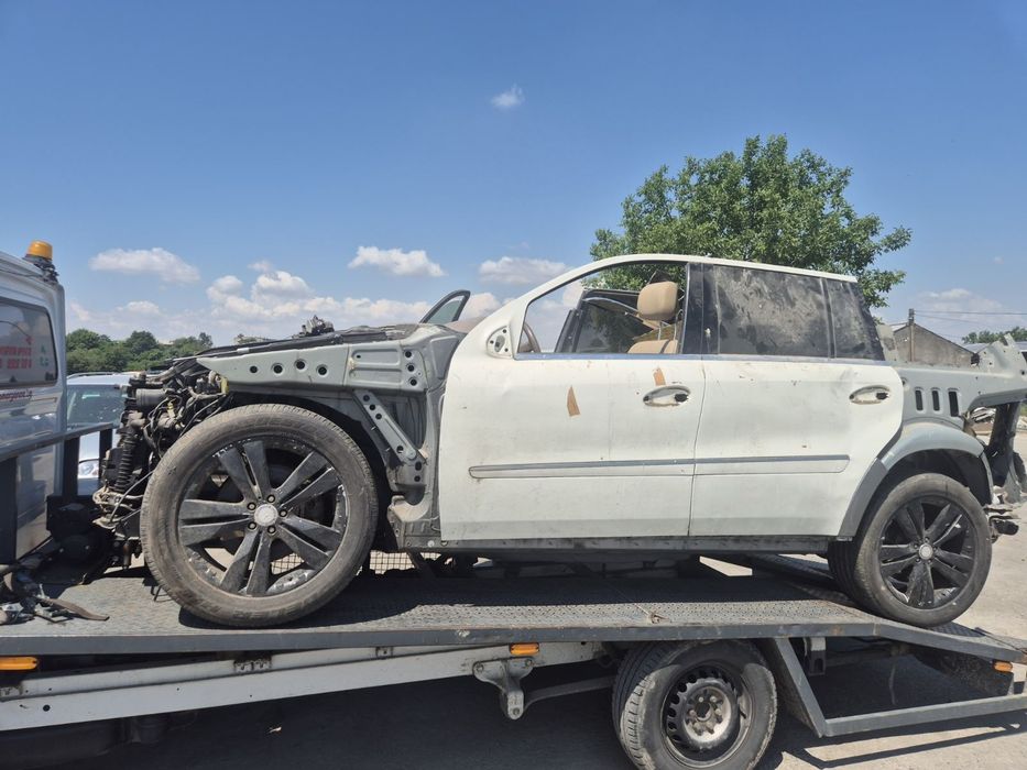 Части за мерцедес гл Mercedes GL450i