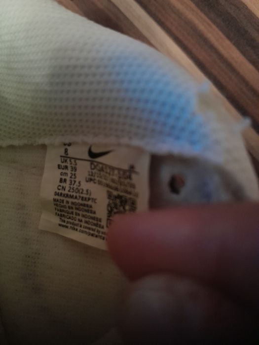 Маратонки номер 39