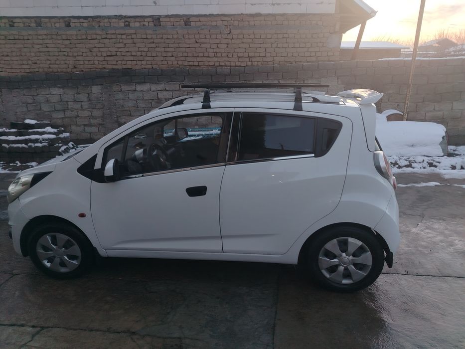 Мошина сотилади спарк 1-пазитсйа