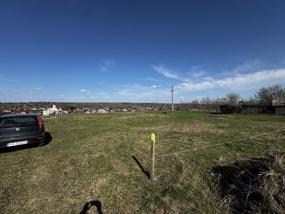 Loturi de teren in Husi