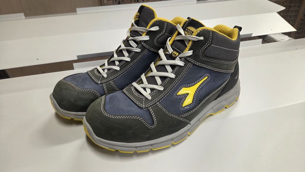 работни обувки Diadora