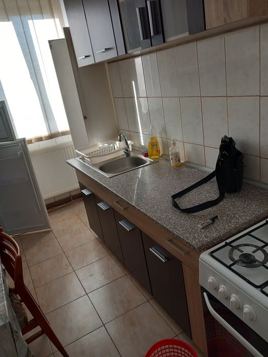 Închiriez apartament 2 camere