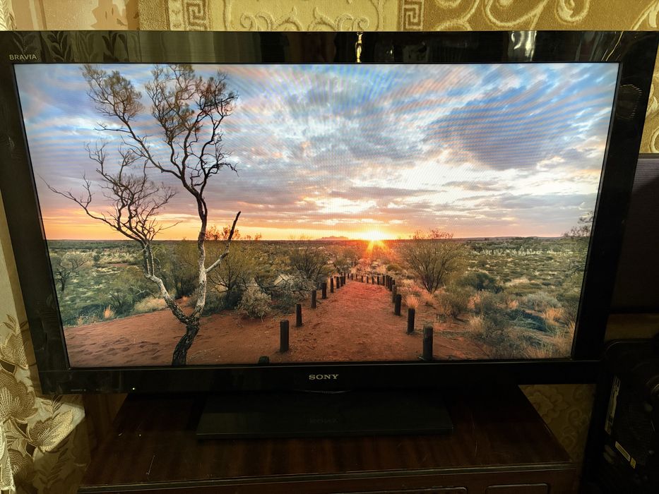 Продам SONY BRAVIA KLV-40BX400 (40” FULL HD)