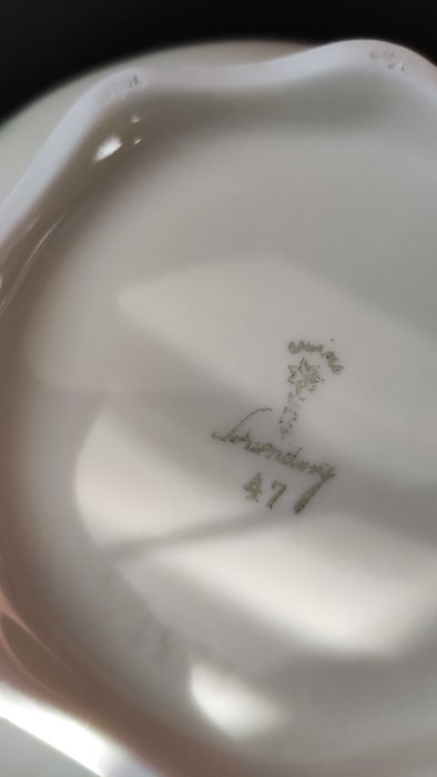 Голяма немска барокова захарница с цветя и злато