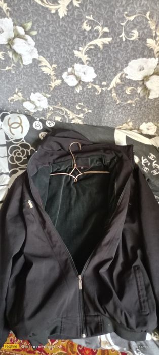 Продаётся мужская куртка