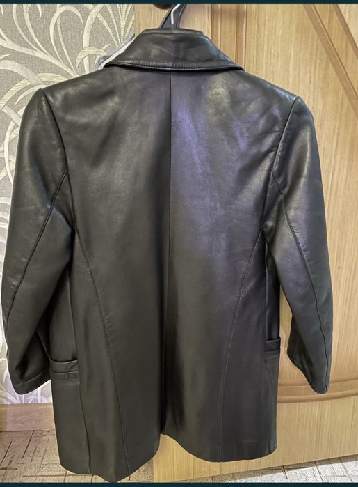 Кожанная куртка на девочку