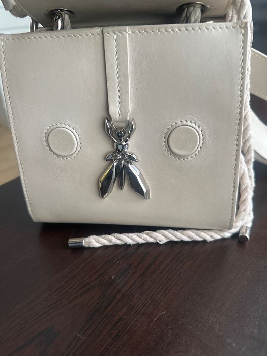 Чанта на patrizia pepe