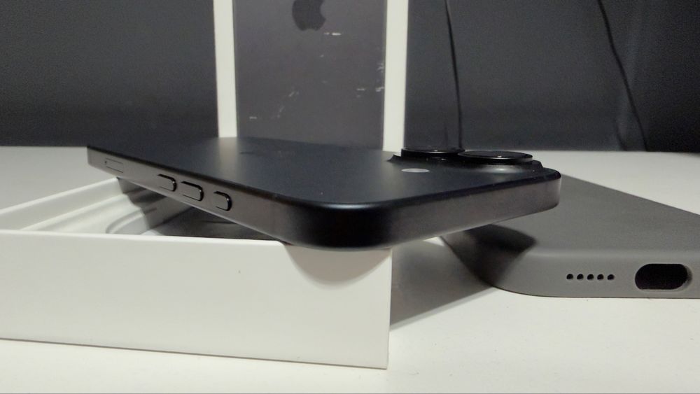 КАТО НОВ!! iphone 16 128gb 94% battery