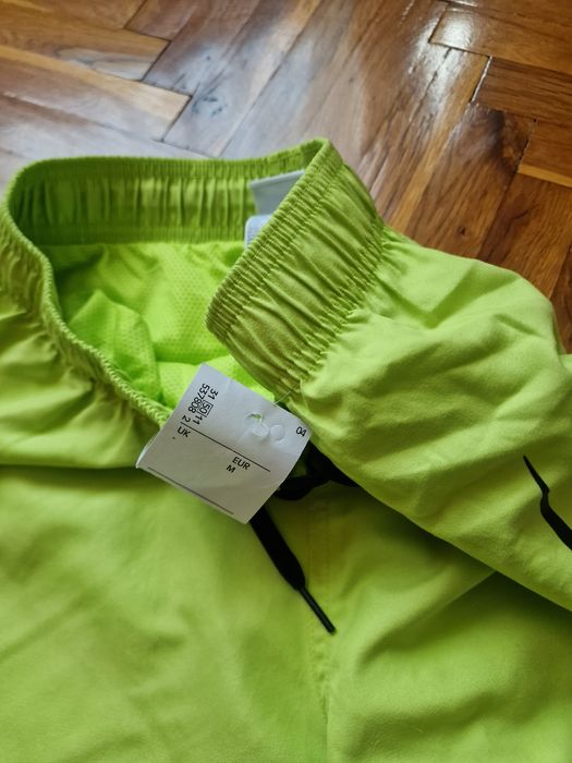 Страхотни мъжки къси шорти NIKE размер М , нови