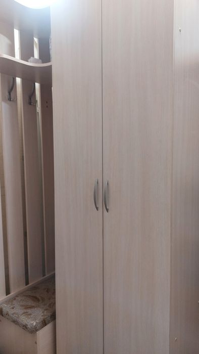 Продам шкаф в прихожую