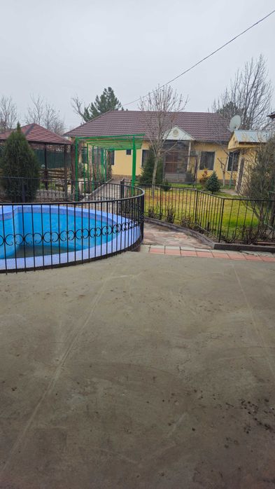 Дом с бассейном на Бозарыке