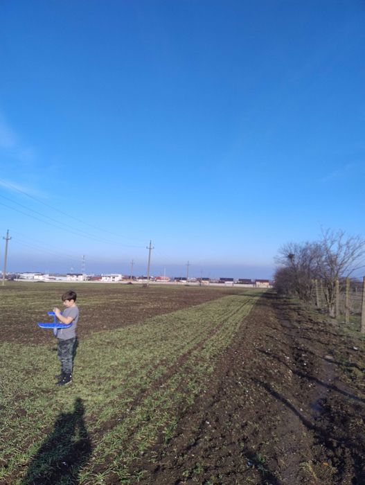 Vând teren excelent intravilan