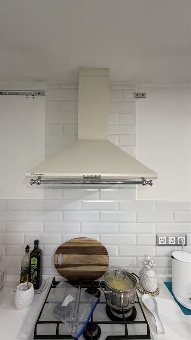 Купольная вытяжка Electrolux