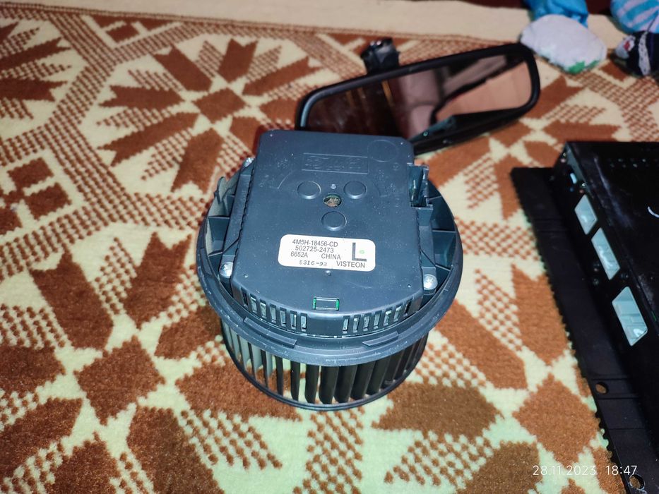 Части от Volvo V50