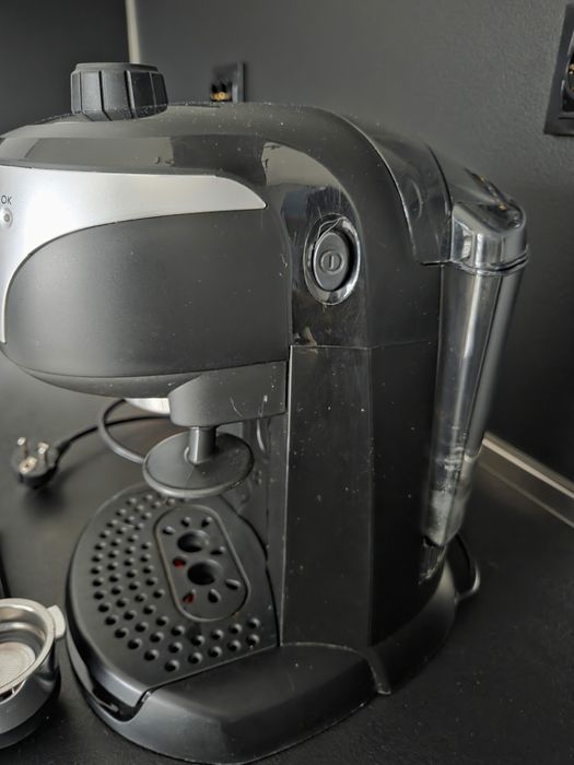 Кафемашина италианска DELONGHI