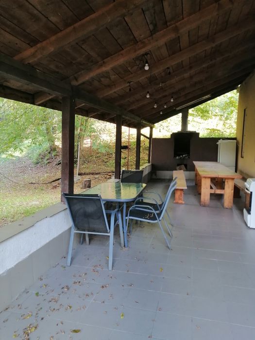 Închiriez cabana in Floresti